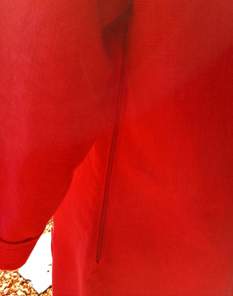 Soilinne-robe-lin-rouge-04-scaled-1.jpg