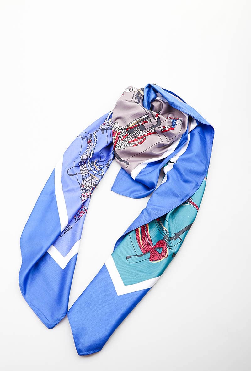 soilinne-veronique-berdeaux-foulard-bleu-01.jpg