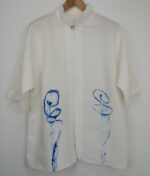 Veste en lin blanc à volutes bleues